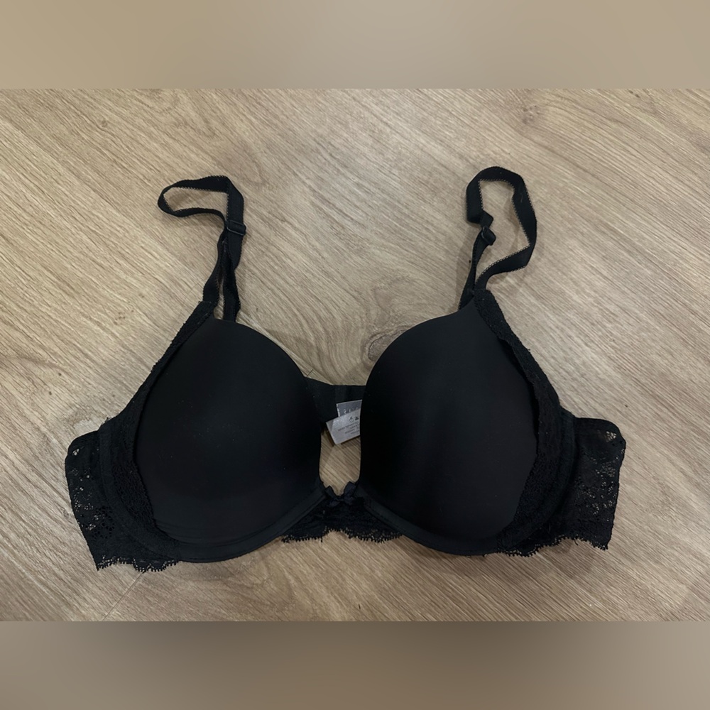 Victoria’s Secret Dream Angels push up 36B